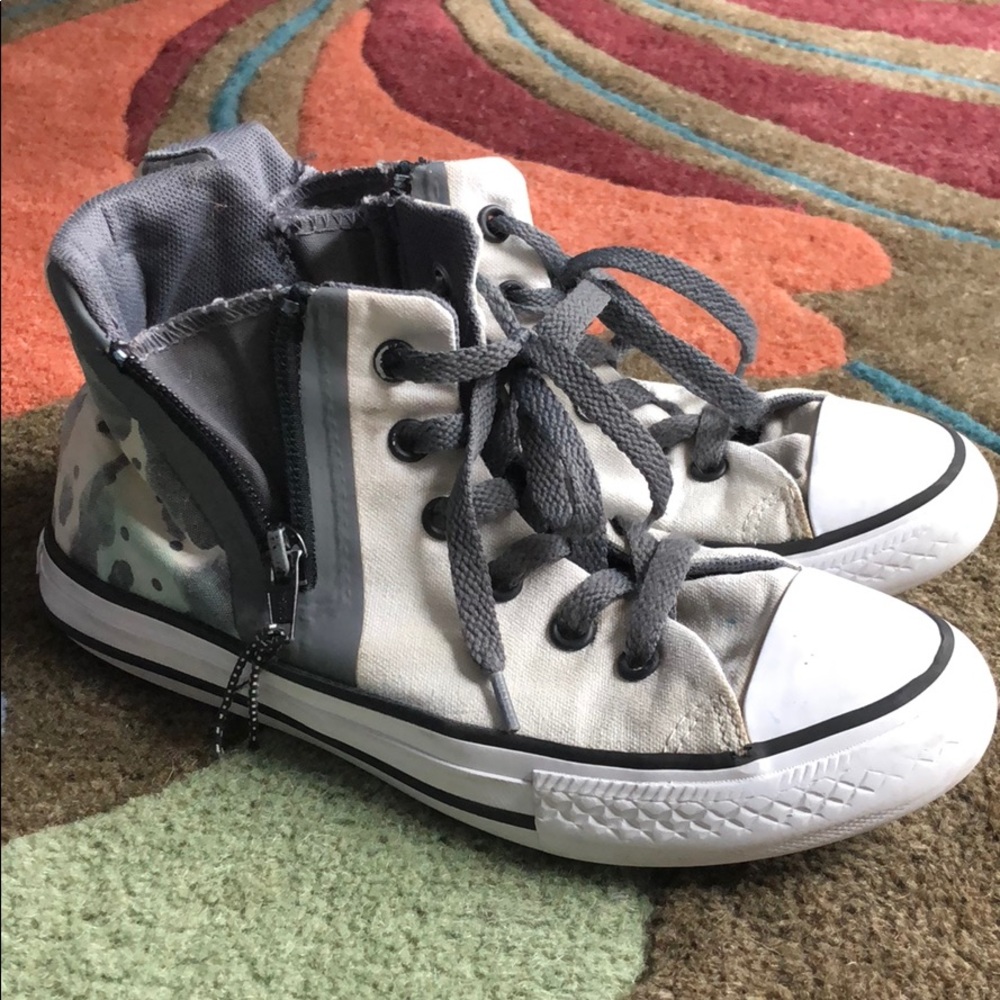 Converse high tops size 2 Junior